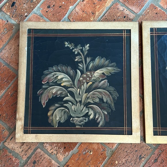 Vintage Fleur De Lis Crackle Framed Artwork - Picture 3 of 10